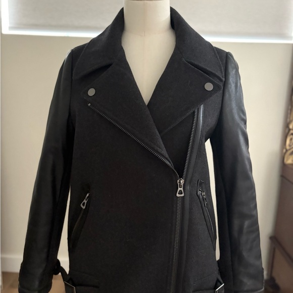 Meet your Posher, Lana - Picture 3 of 5